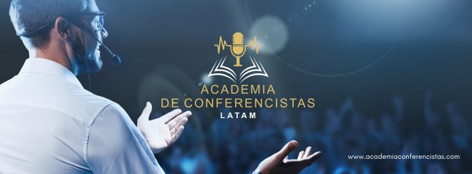Participantes en el entrenamiento de la Academia de Conferencistas LATAM 2025 en Bogotá