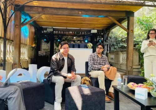 Luis Loaiza, CEO y cofundador de Jelou, durante un encuentro con medios en la Ciudad de México